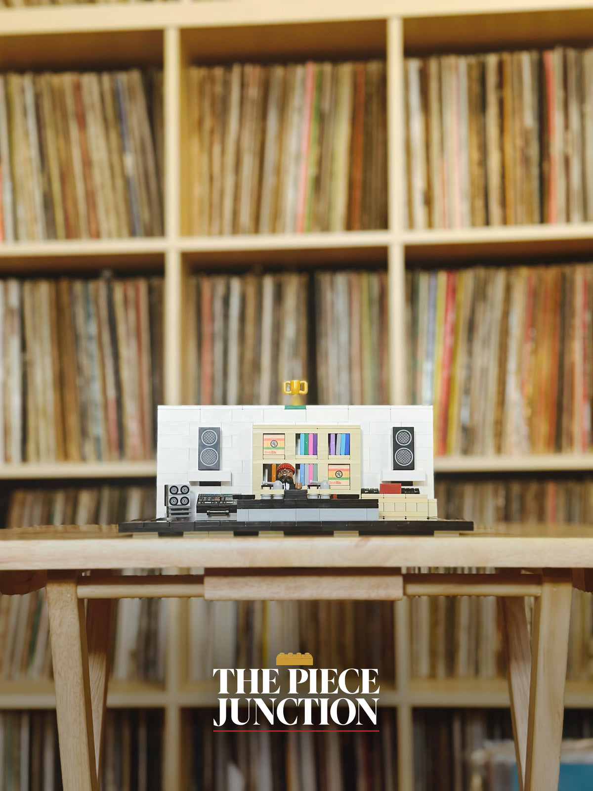 The Piece Junction (LEGO SET) – DJ Set & Record Collection PRE-ORDER